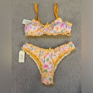 NWT Aurelle Ruffled Seashell Bikini Set